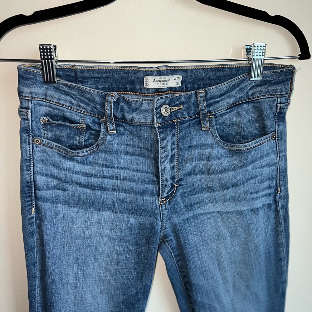 Abercrombie & Fitch Women Skinny Jeans 27